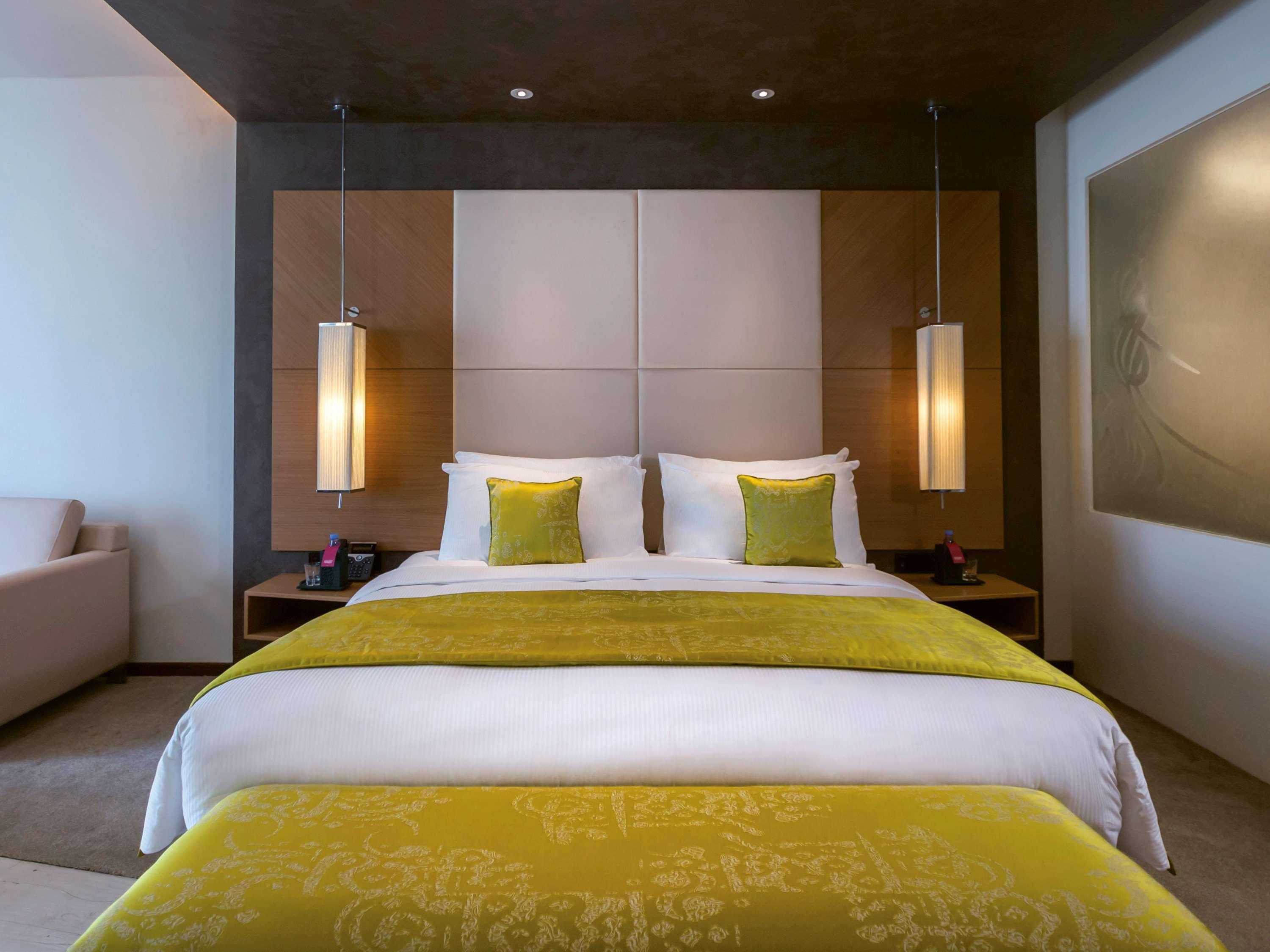 Moevenpick Hotel Du Lac Tunis Tunes Exterior foto A bedroom at the hotel