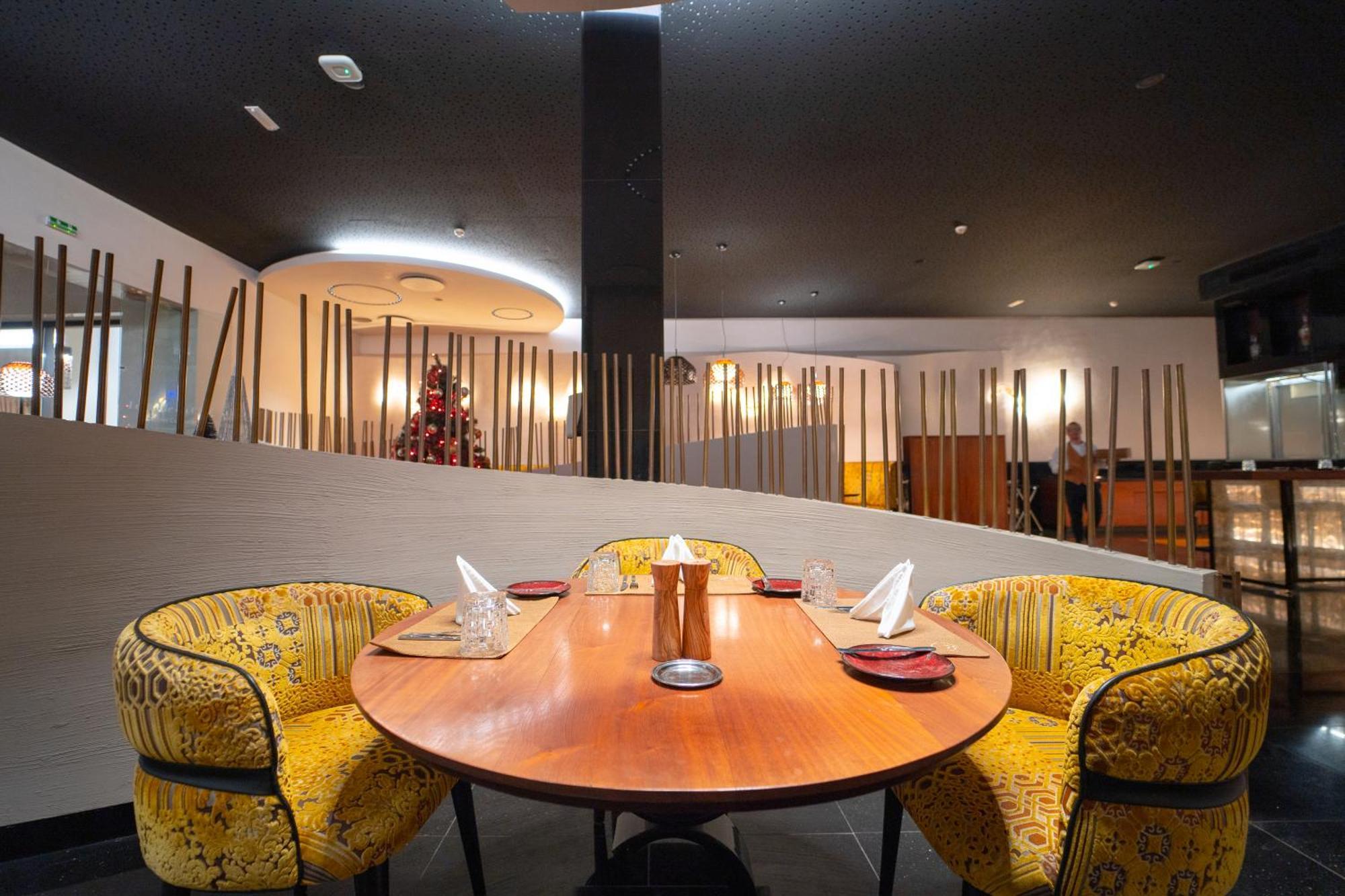 Moevenpick Hotel Du Lac Tunis Tunes Exterior foto Interior of the restaurant