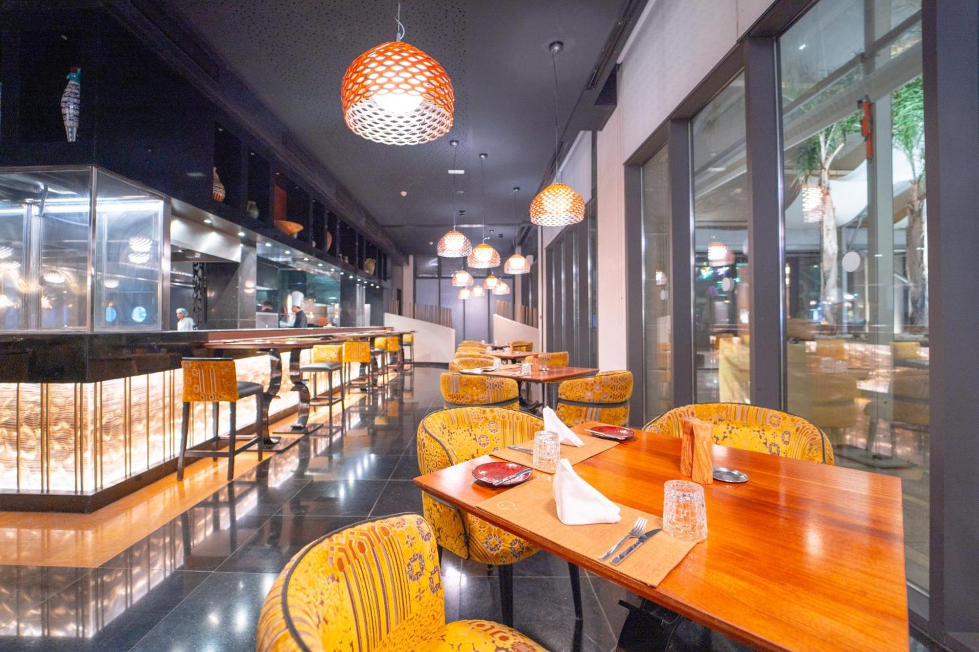 Moevenpick Hotel Du Lac Tunis Tunes Exterior foto The interior of the restaurant