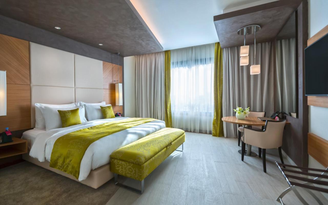 Moevenpick Hotel Du Lac Tunis Tunes Exterior foto A room at the hotel